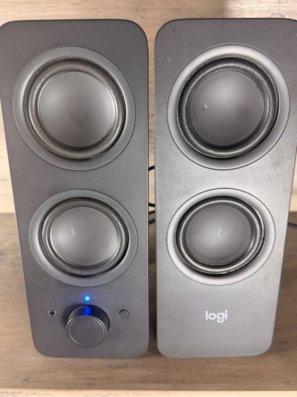Compact Desktop Speakers in Black - Dual Driver Stereo